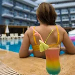Monna Roza Hotel 4*